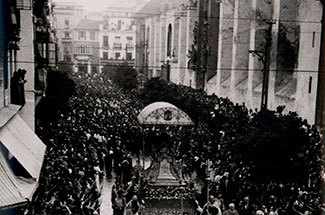 Publicación del libro «El cielo está con nosotros. Los imaginarios franquistas y la religiosidad popular. 1936-1949»